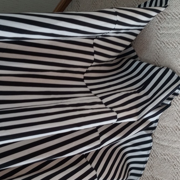 Cupshe Black and White Striped Maxi Dress,Beachy, Vacation, Cruise, Festival - Picture 8 of 9